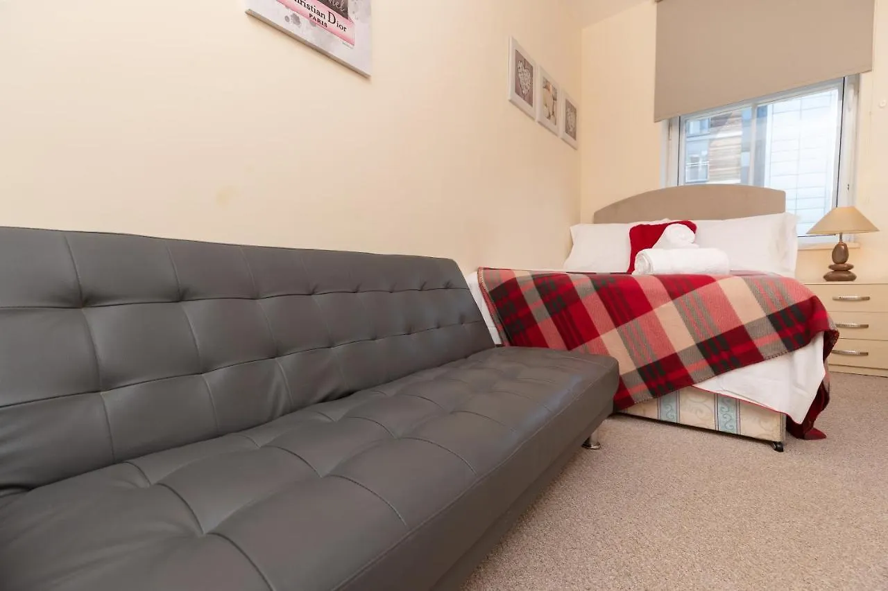 Oakstays Central Gem Newcastle upon Tyne 0*,  United Kingdom
